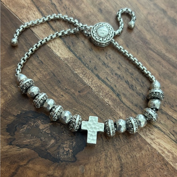 Jai John Hardy Adjustable Silver Beaded Box Bracelet with Hammered Cross Charm - Picture 3 of 3